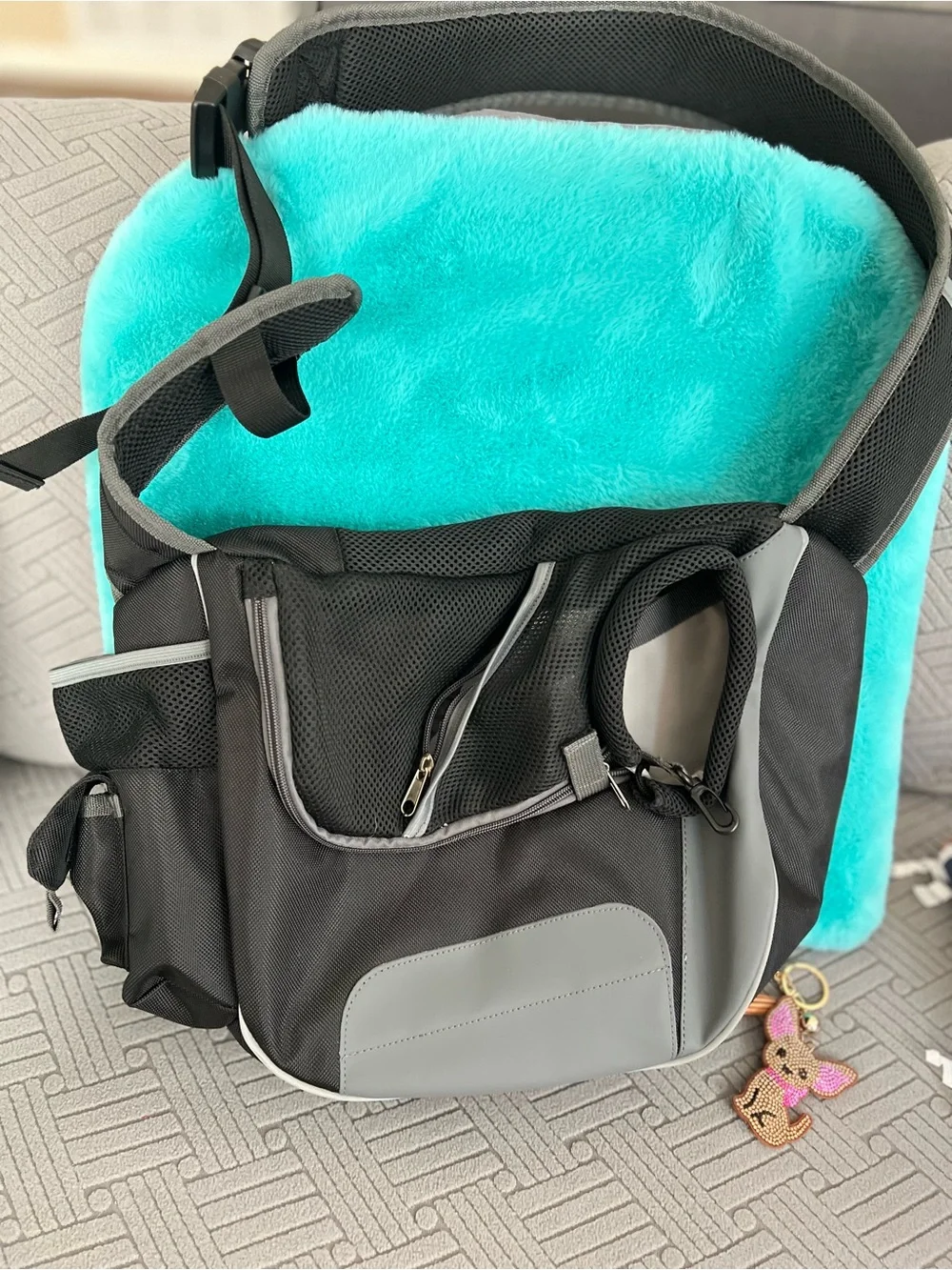 kangaROOS Pet Sling Carrier for medium size Dogs up to 15 lbs
